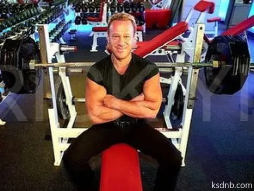 沪上第一胖挑战3年减重奇旅,目标200斤,开启健身新篇章 沪上第一胖挑战3年减重奇旅,目标200斤,开启健身新篇章